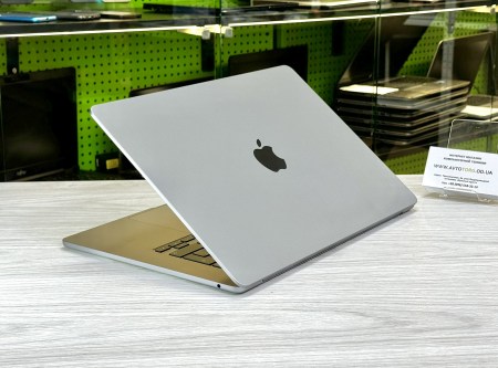 Macbook Air A3114 2024 1